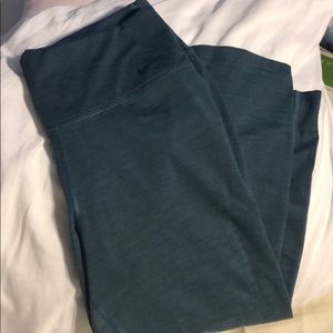 Nike crop workout pants